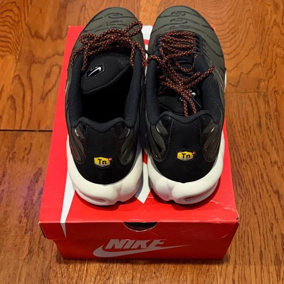 Nike Air Max Plus - Picture 5 of 7
